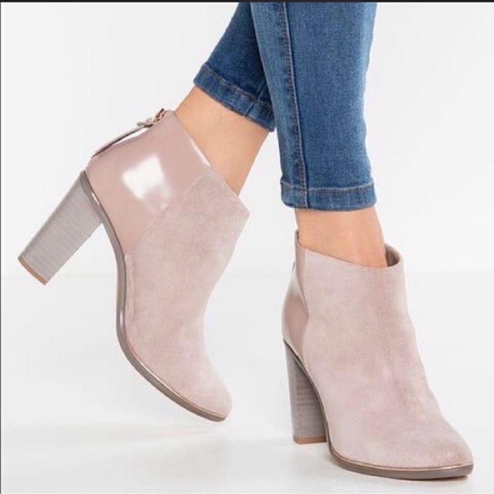 Ted Baker 10.5 41 Lorca 3 Contrast Suede Leather Mink Pink Stacked Heel Booties